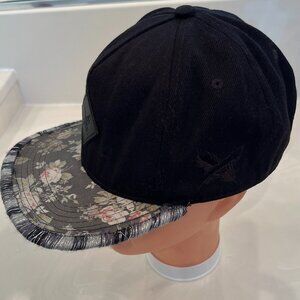 Blackskies  (Men Women) Unisex Hat